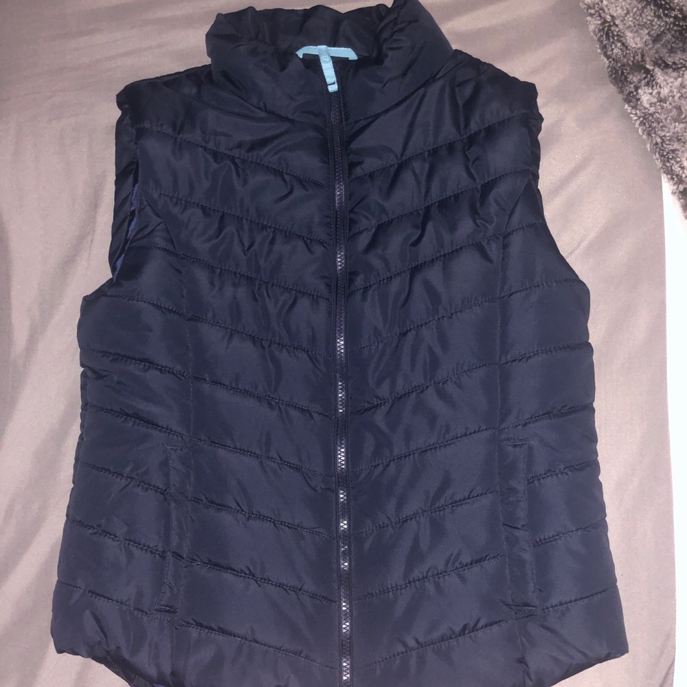 Aeropostale vest